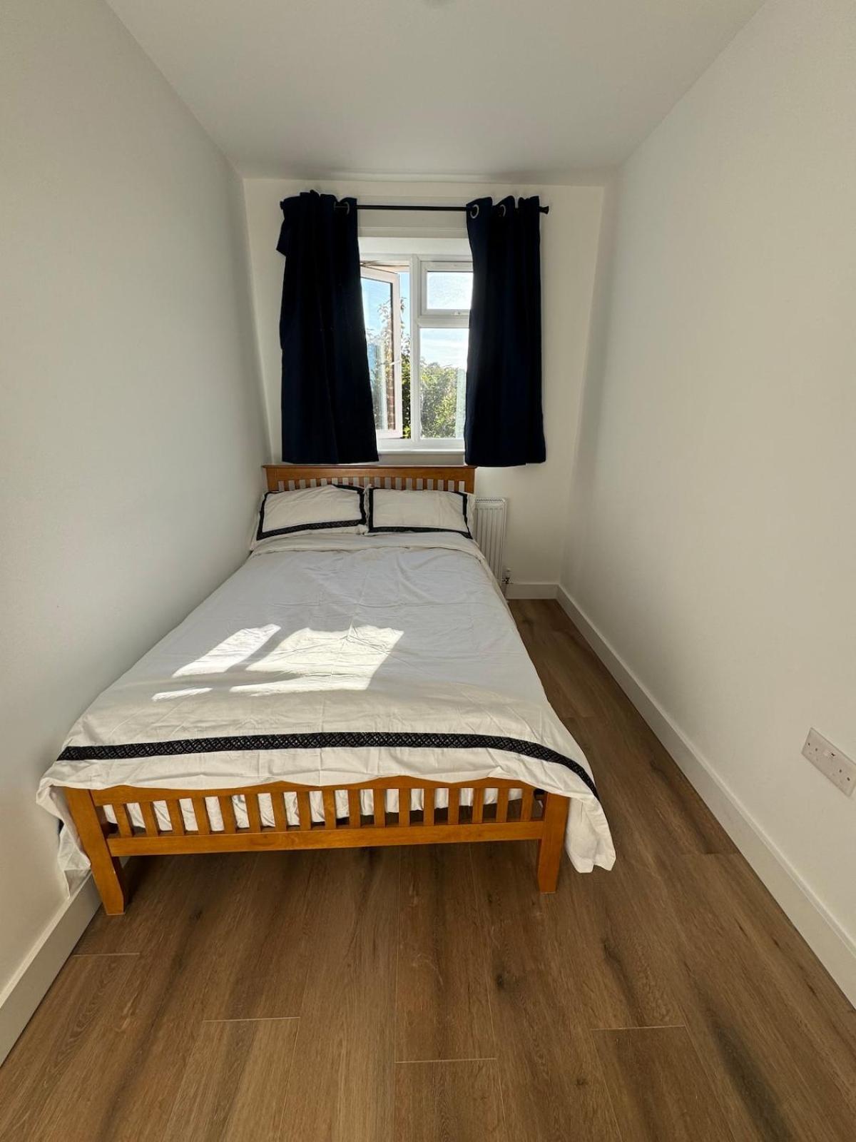 4-bedroom Escape-bright & Cozy * Londra
